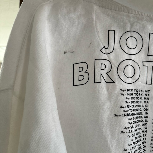 Jonas Brothers 2023 five albums one night tour hoodie Size XL - Picture 7 of 8